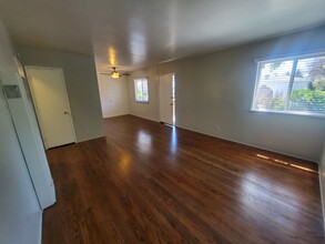 1420 in Long Beach, CA - Building Photo - Interior Photo