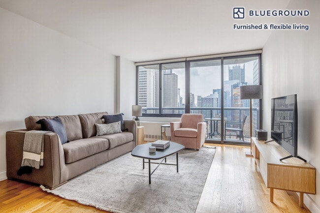 235 W 48th St