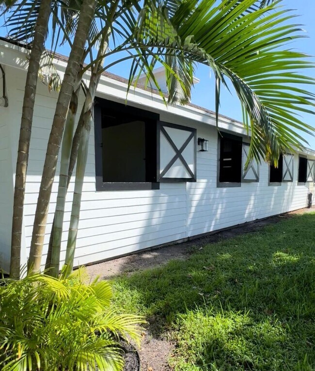 12284 Indian Mound Rd in Wellington, FL - Building Photo - Building Photo