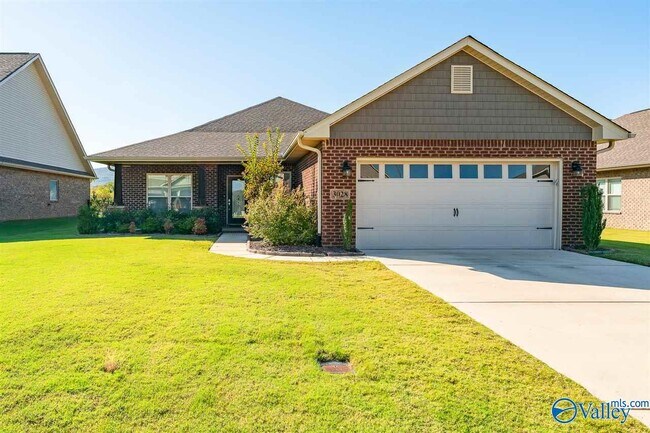 property at 3028 Greenway Cir SE