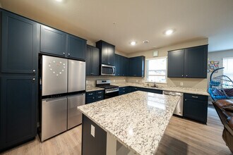 6464 Genevieve Trail in Cottage Grove, MN - Building Photo - Building Photo