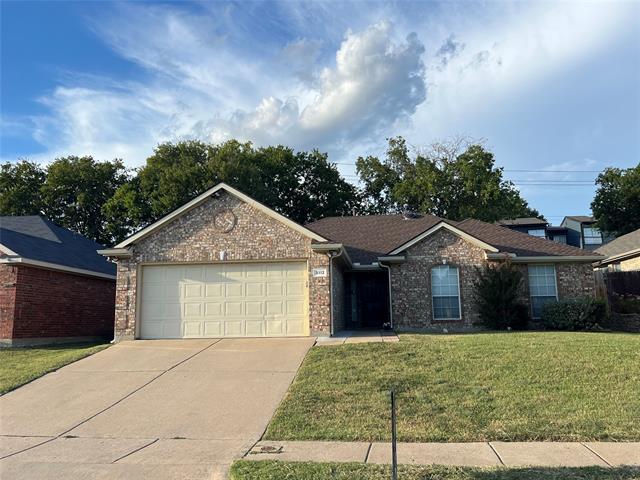 3112 Atrium Dr in Grand Prairie, TX - Building Photo - Building Photo
