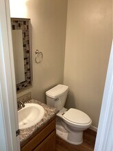 66 NW 33rd Pl in Newport, OR - Building Photo - Building Photo