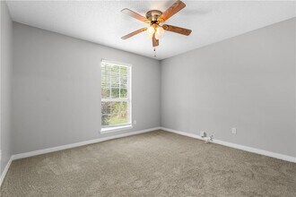 408 Lakeview Dr W in Mobile, AL - Building Photo - Building Photo