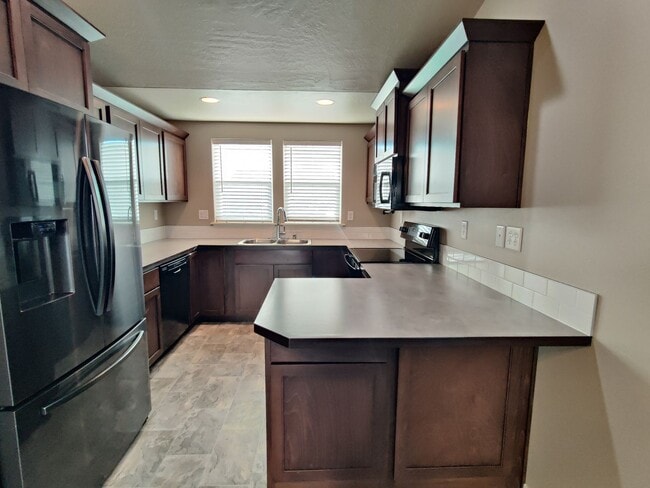 2955 Leavenworth Ln in Richland, WA - Building Photo - Building Photo