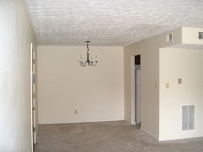 Fair Oaks Apartments in Lexington, KY - Building Photo - Interior Photo