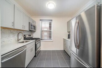 8400 JFK Blvd E in North Bergen, NJ - Building Photo - Building Photo