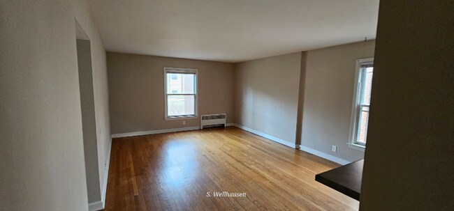 property at 826 E Henry Clay St