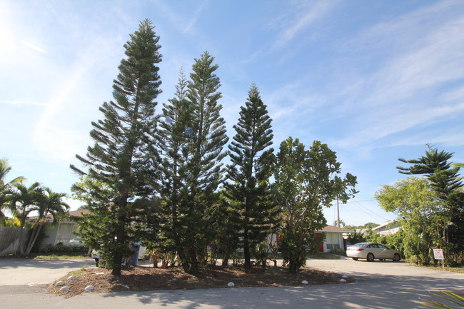 Lantana Quadplex in Lantana, FL - Building Photo - Other