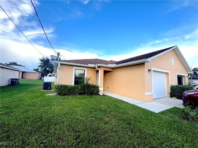 411 Nicholas Pkwy W