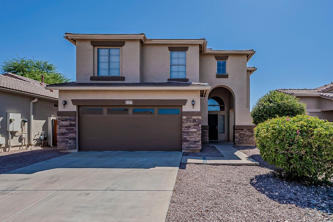 2177 S 88th Ave in Tolleson, AZ - Building Photo