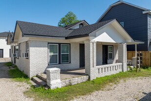 Norwood Street Apartments in Houston, TX - Building Photo