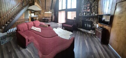 28986 Potomac Dr in Lake Arrowhead, CA - Building Photo - Building Photo