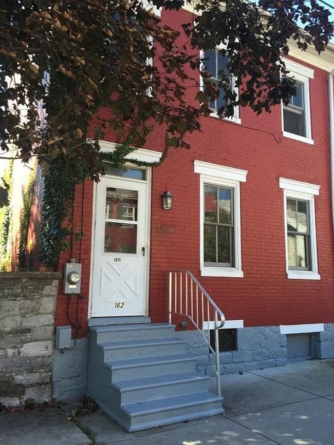 property at 162 E Louther St