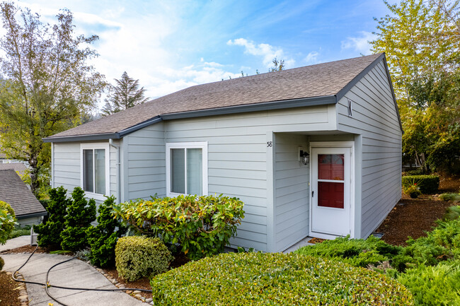 Florence Terrace in Gresham, OR - Building Photo - Building Photo