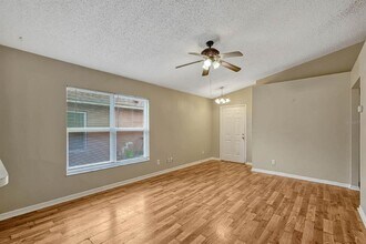 1508 Sunset View Cir in Apopka, FL - Foto de edificio - Building Photo