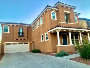 1053 W Caroline Ln in Tempe, AZ - Foto de edificio - Building Photo