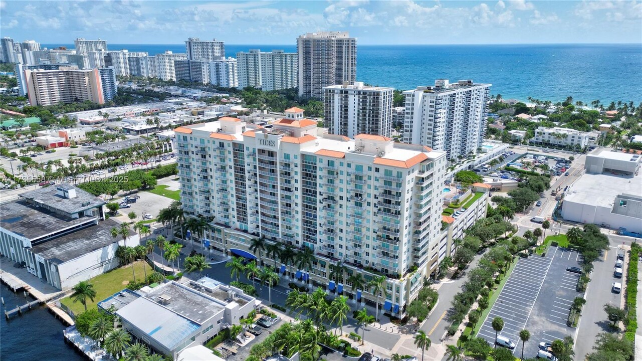 3020 NE 32nd Ave in Fort Lauderdale, FL - Foto de edificio