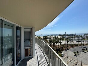 700 E Ocean Blvd, Unit 1007 in Long Beach, CA - Foto de edificio - Building Photo