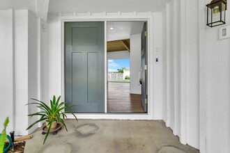 5827 La Jolla Mesa Dr in San Diego, CA - Building Photo - Building Photo