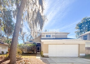 2303 Needham Dr, Unit 31-202A in Valrico, FL - Building Photo