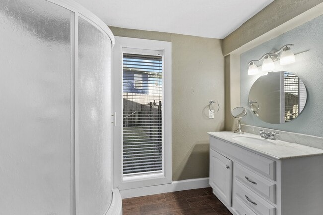 property at 16603 Jamaica Cove Rd