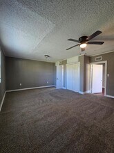1132 18th Ave N in Texas City, TX - Foto de edificio - Building Photo