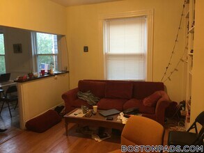 35 Brookline St, Unit 7 in Cambridge, MA - Building Photo - Building Photo