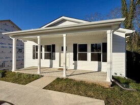 75 Woodsdale Pl SE in Concord, NC - Building Photo