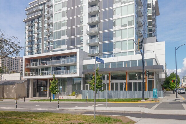 989 Johnson St in Victoria, BC - Building Photo - Building Photo