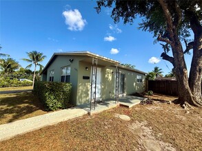 6290 NW 14th St in Sunrise, FL - Building Photo - Building Photo
