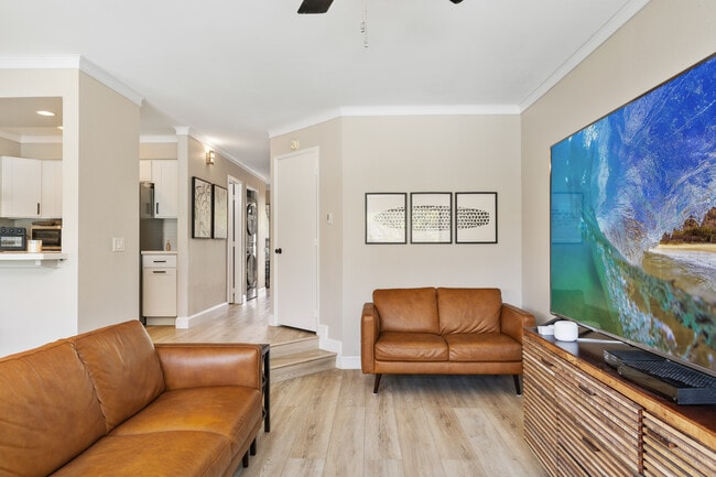 7007 Hawaii Kai Dr in Honolulu, HI - Building Photo - Building Photo