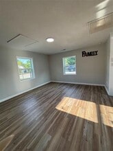 903 1st St in Bridgeport, TX - Building Photo - Building Photo