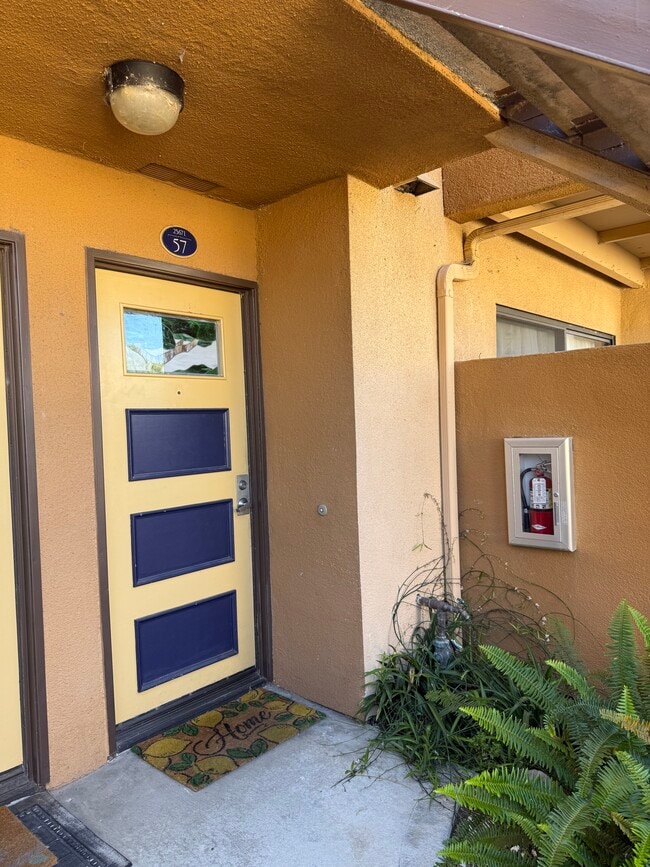 25671 Le Parc, Unit #57 in Lake Forest, CA - Foto de edificio - Building Photo