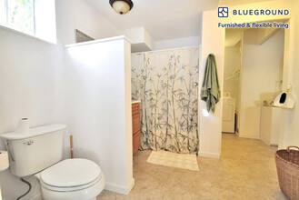27 Graceland Dr in San Rafael, CA - Building Photo - Building Photo