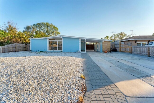 2408 Colgate Ave in Bradenton, FL - Building Photo - Building Photo