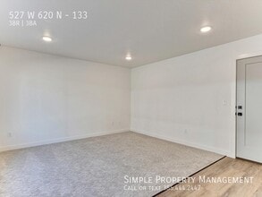 527 W 620 N in Centerville, UT - Building Photo - Building Photo