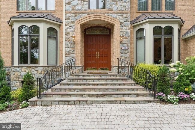 1226 Ranleigh Rd in McLean, VA - Building Photo - Building Photo
