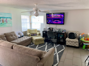 333 15th Ave S-Unit -B in Surfside Beach, SC - Building Photo - Building Photo
