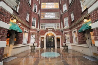 1209 SW 6th Ave in Portland, OR - Building Photo - Building Photo