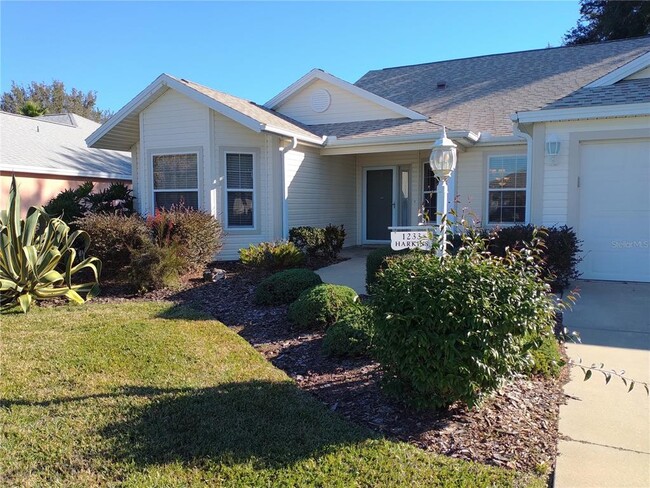 1233 Oak Forest Dr in the Villages, FL - Building Photo - Building Photo