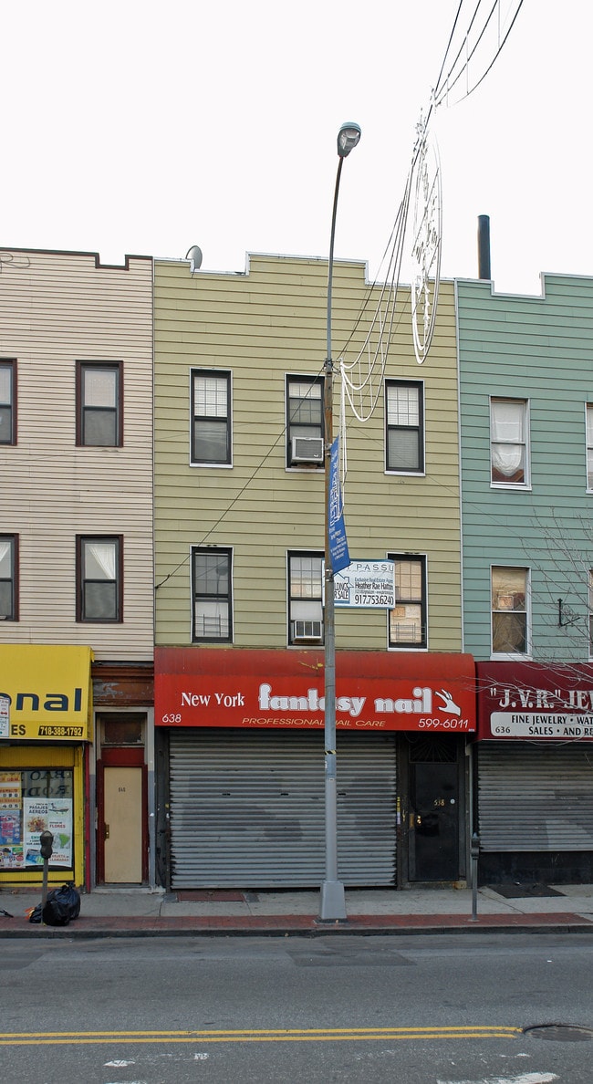 638 Grand St