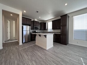 2206 S Ellsworth Rd in Mesa, AZ - Building Photo - Building Photo