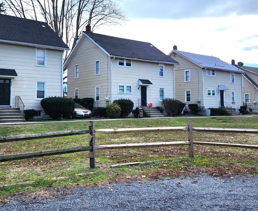 Blue Manor Apartments in Paulsboro, NJ - Building Photo