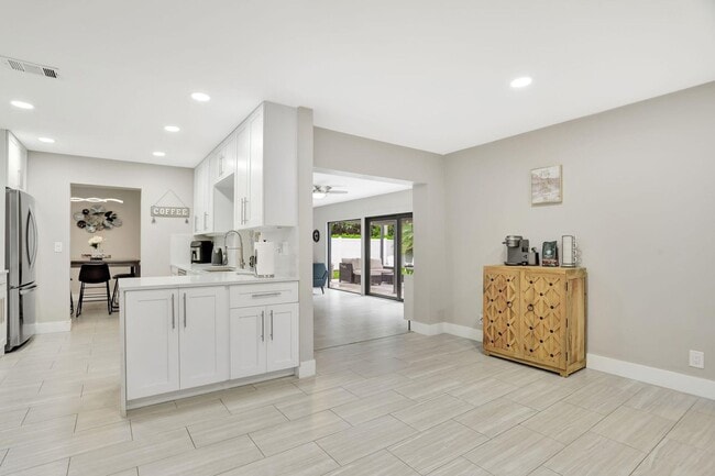 1035 NW 5th Ave in Boca Raton, FL - Building Photo - Building Photo