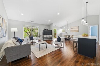 1078 Park Hill Cir in Aurora, IL - Building Photo - Building Photo
