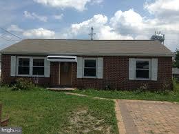 property at 106 Green Park Ct