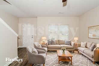 323 Clear Creek Ln in Calera, AL - Building Photo - Building Photo