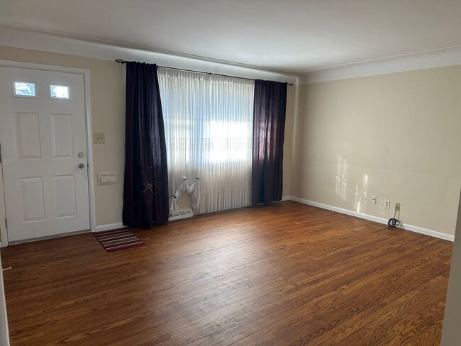 30875 Roosevelt Rd in Wickliffe, OH - Building Photo - Building Photo