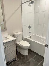 45500-45500 Campus Dr in Chilliwack, BC - Building Photo - Building Photo